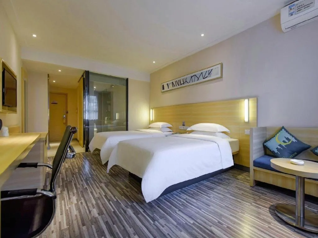 Bed in City Comfort Inn Hotel Guiyang Normal University Yangmingci Metro Station