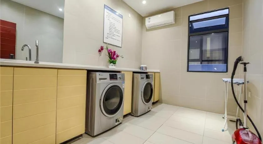 City Comfort Inn Hotel Guiyang Normal University Yangmingci Metro Station