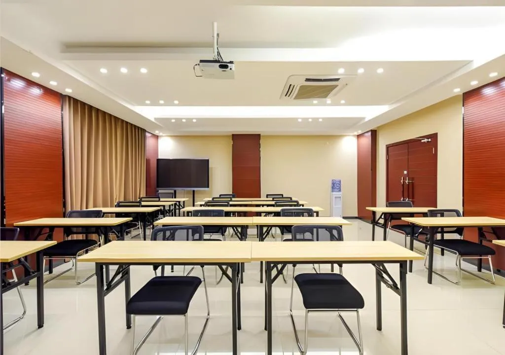 City Comfort Inn Hotel Guiyang Normal University Yangmingci Metro Station