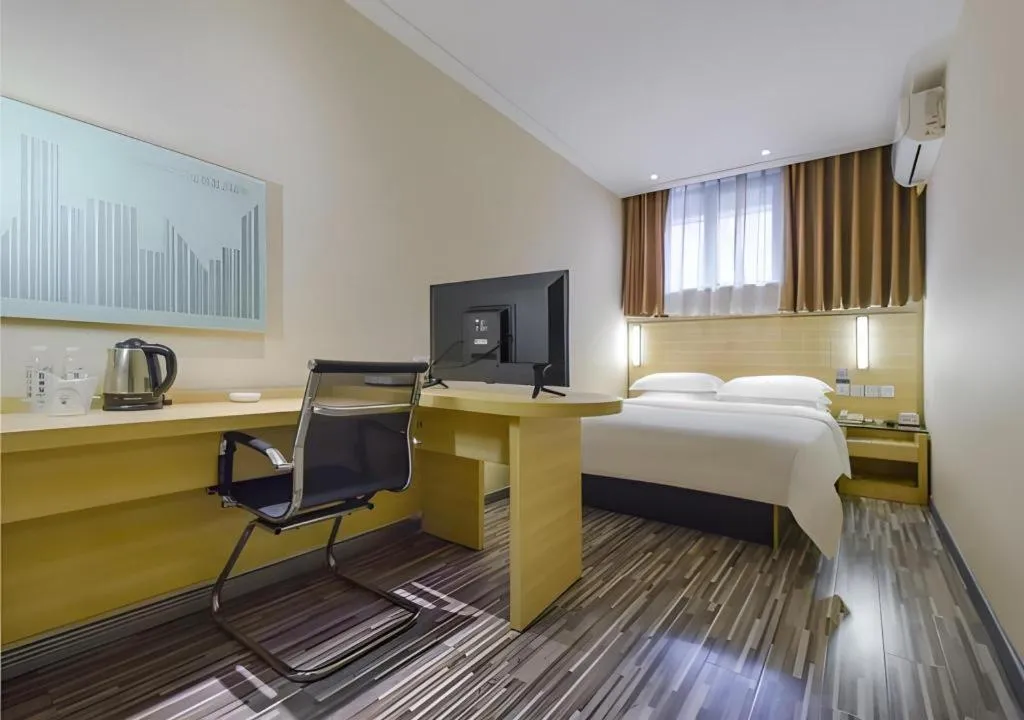 Bed in City Comfort Inn Hotel Guiyang Normal University Yangmingci Metro Station