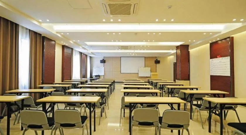 City Comfort Inn Hotel Guiyang Normal University Yangmingci Metro Station