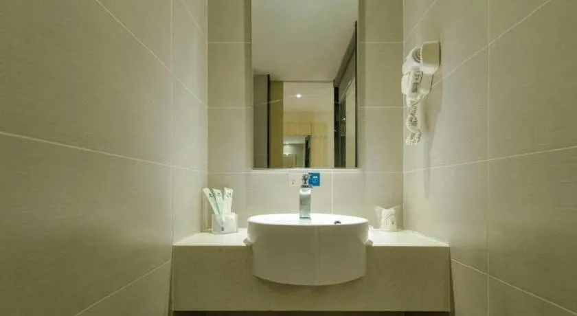 City Comfort Inn Hotel Guiyang Normal University Yangmingci Metro Station