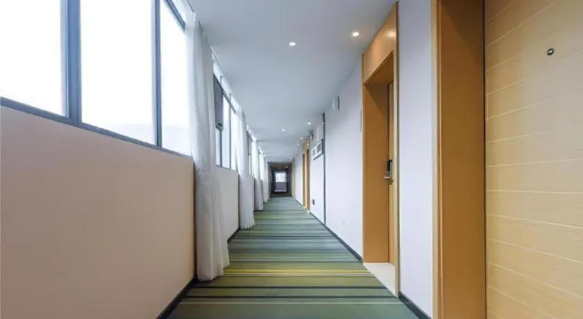 City Comfort Inn Hotel Guiyang Normal University Yangmingci Metro Station