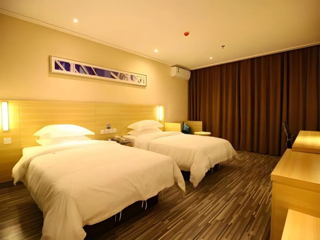 Bed in City Comfort Inn Hotel Guiyang Normal University Yangmingci Metro Station