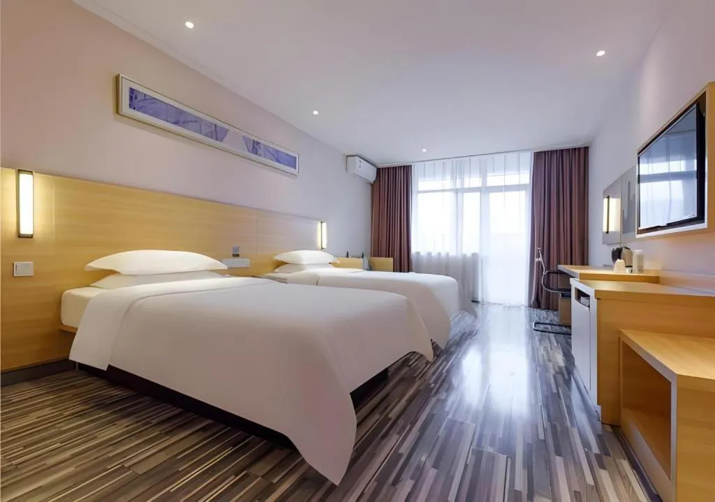 Bed in City Comfort Inn Hotel Guiyang Normal University Yangmingci Metro Station