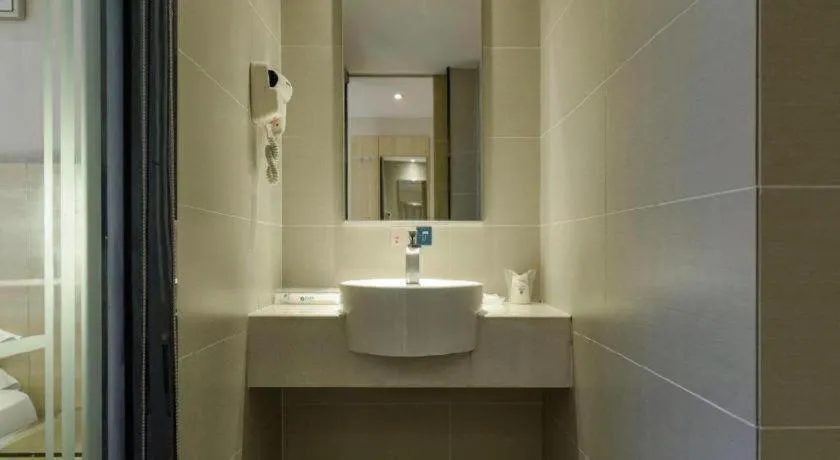 City Comfort Inn Hotel Guiyang Normal University Yangmingci Metro Station