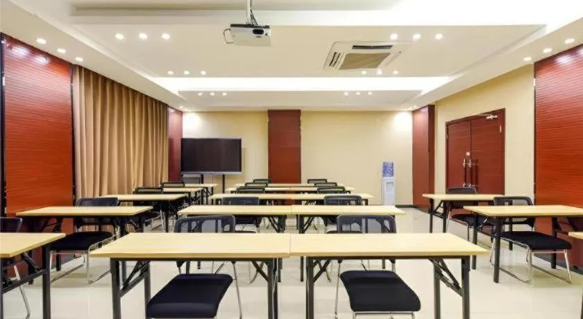 City Comfort Inn Hotel Guiyang Normal University Yangmingci Metro Station