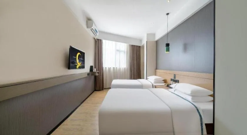 Bed in City Comfort Inn Hezhou Avenue