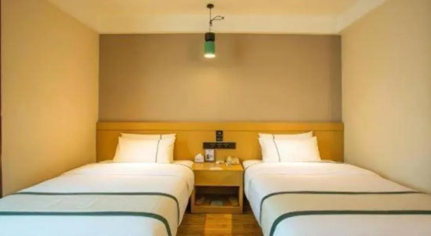 Bed in City Comfort Inn Hezhou Avenue