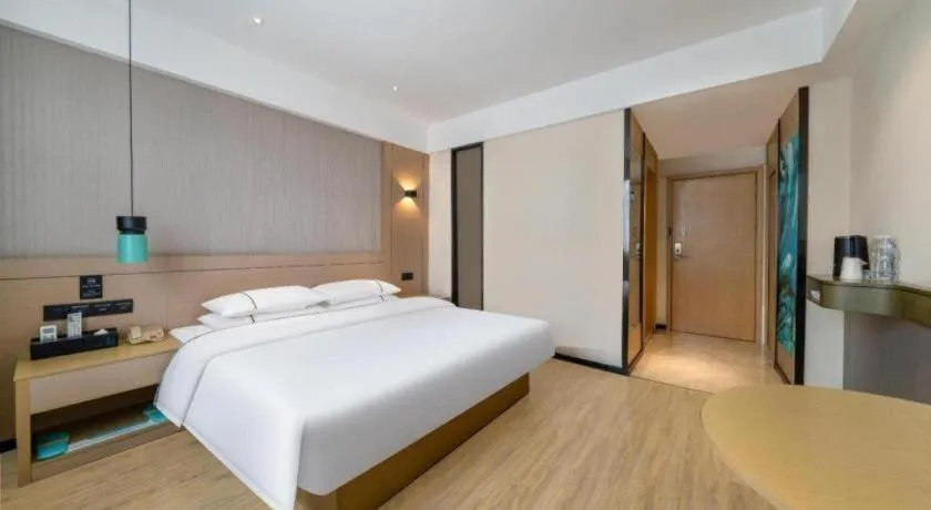 Bed in City Comfort Inn Hezhou Avenue
