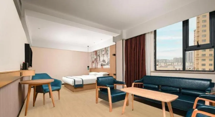 Bed in City Comfort Inn Yuzhou Yuwang Square