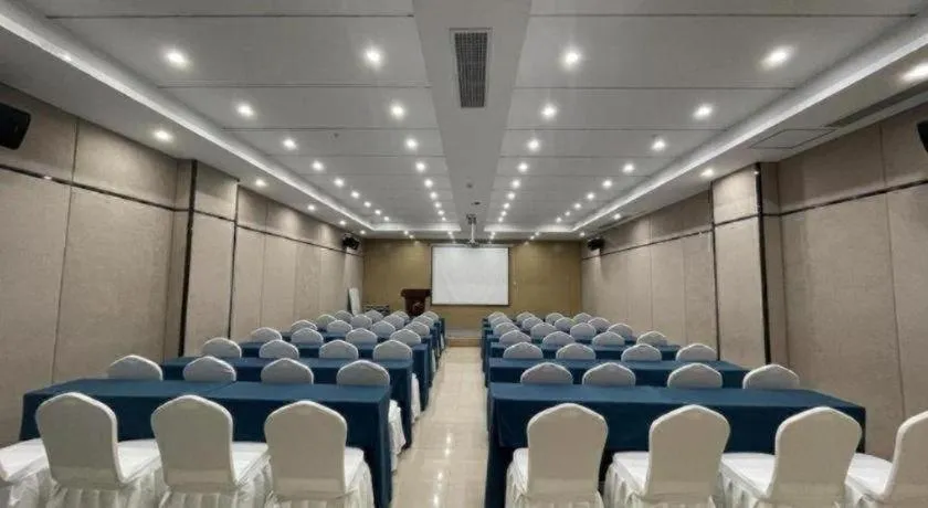 City Comfort Inn Yuzhou Yuwang Square