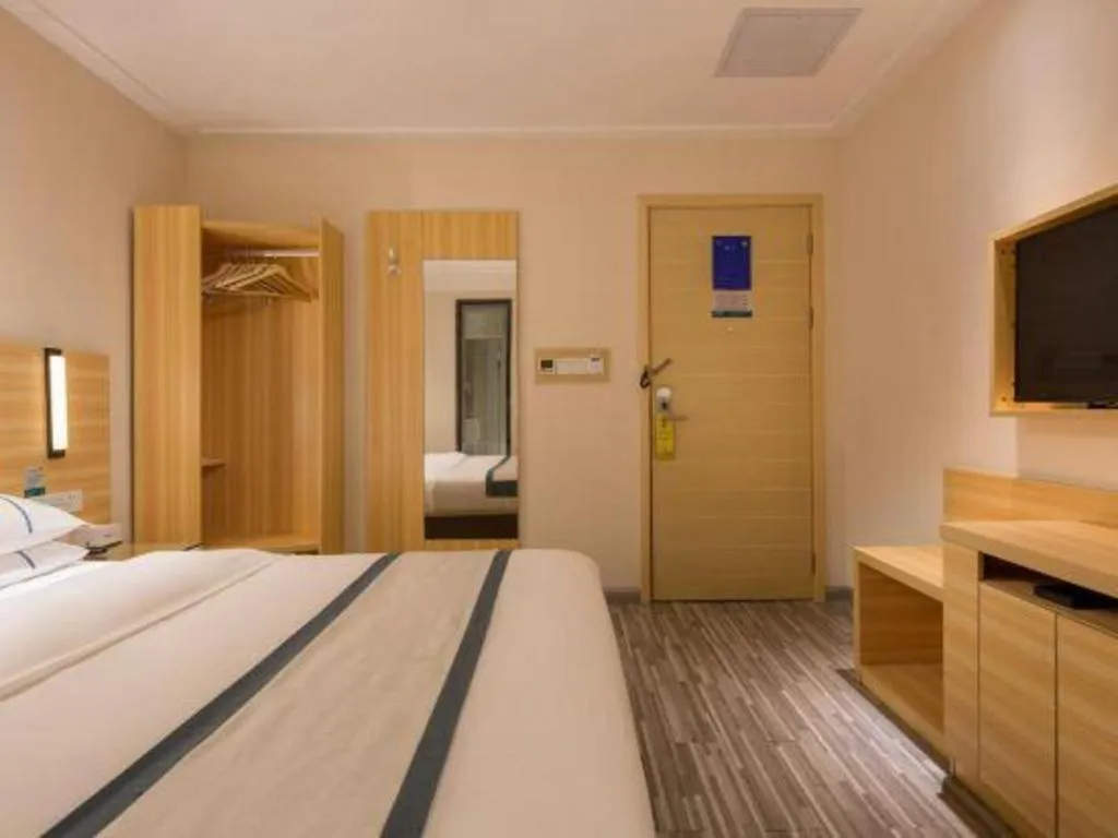 Bed in City Comfort Inn Dongguan Nancheng Tian'an Digital City