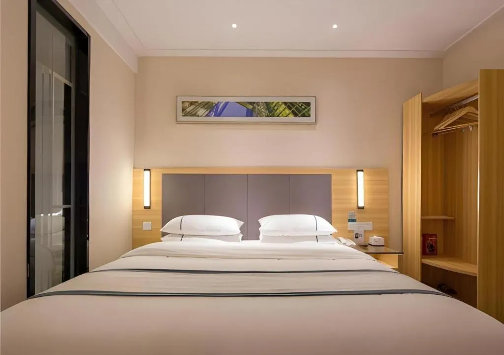 Bed in City Comfort Inn Dongguan Nancheng Tian'an Digital City