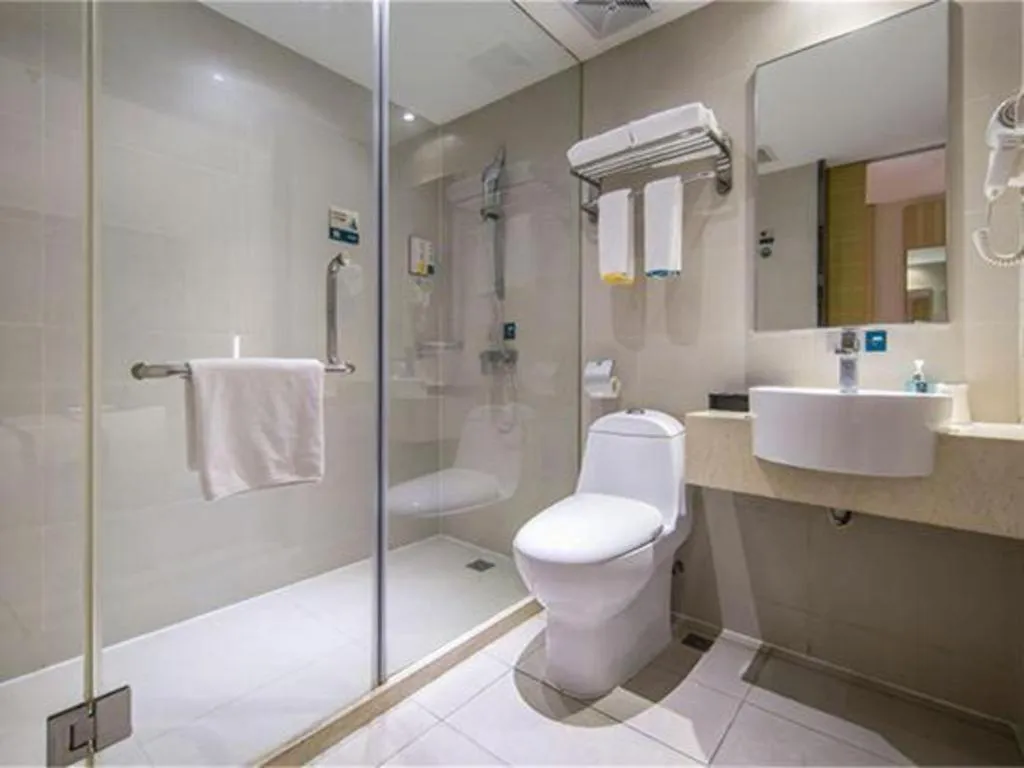 City Comfort Inn Maoming High Speed Railway Station Wenming Road