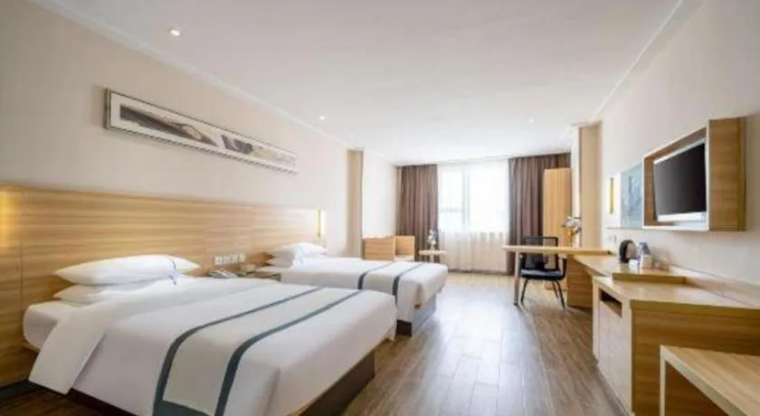 Bed in City Comfort Inn Maoming High Speed Railway Station Wenming Road