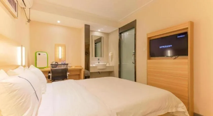 Bed in City Comfort Inn Wuhan Rui'an Street Metro Station