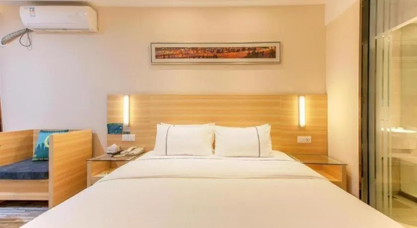 Bed in City Comfort Inn Wuhan Rui'an Street Metro Station