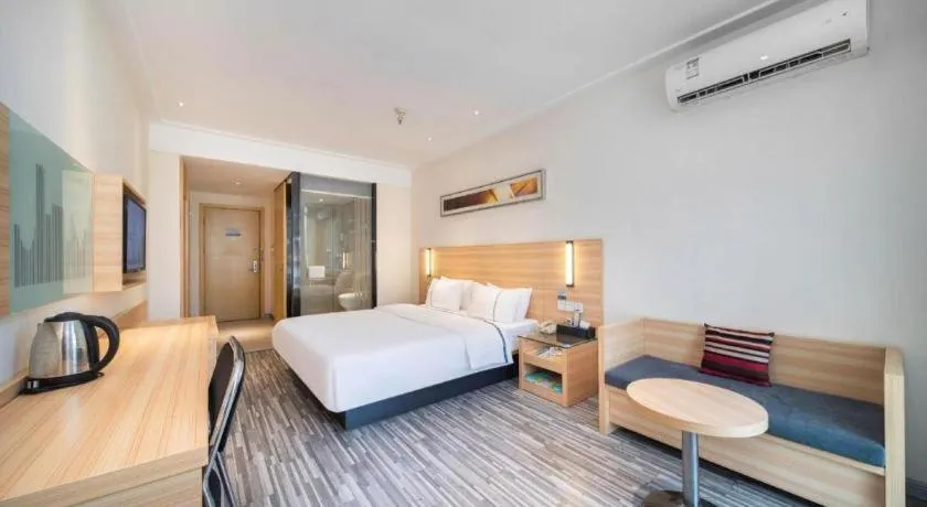 Bed in City Comfort Inn Wuhan Rui'an Street Metro Station