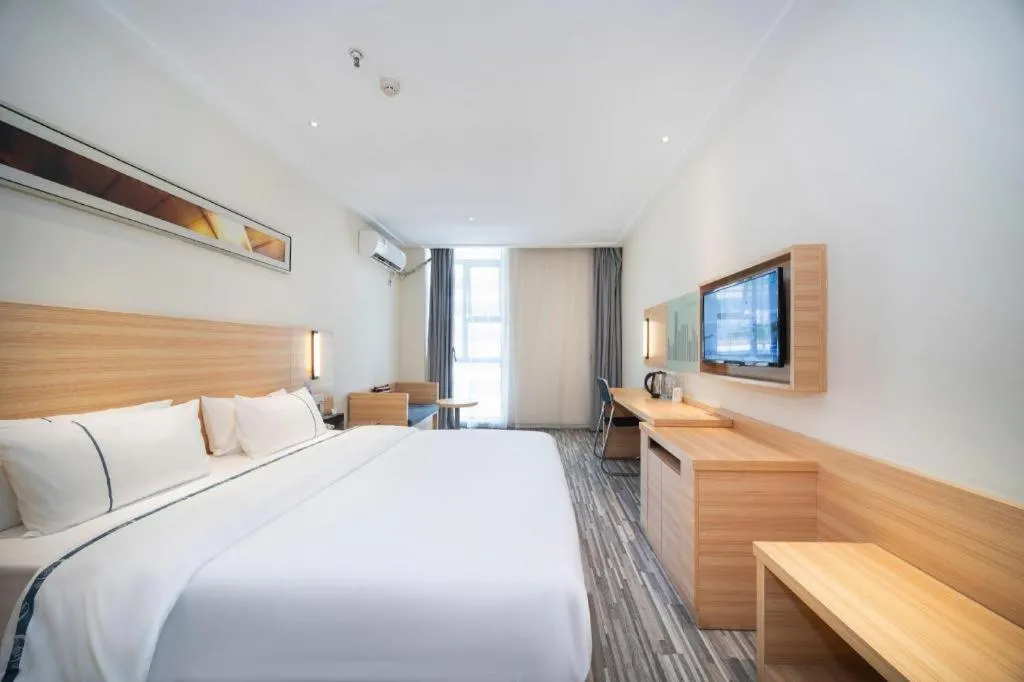 Bed in City Comfort Inn Wuhan Rui'an Street Metro Station