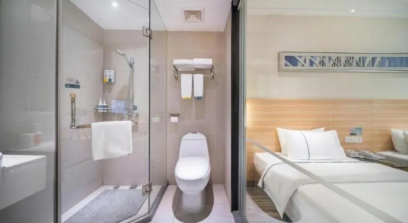 Bed in City Comfort Inn Wuhan Rui'an Street Metro Station