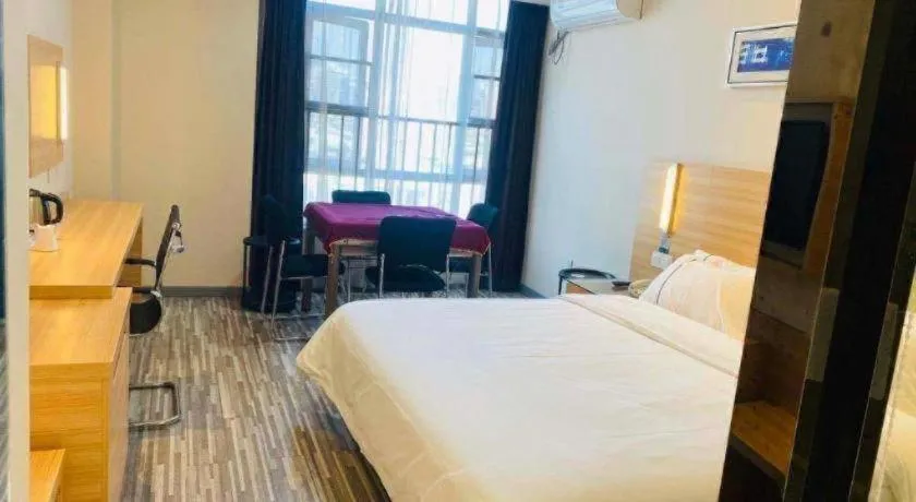 Bed in City Comfort Inn Wuhan Rui'an Street Metro Station