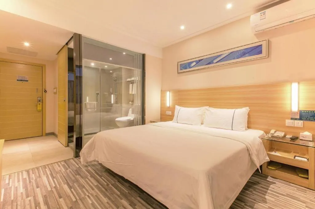 Bed in City Comfort Inn Wuhan Rui'an Street Metro Station