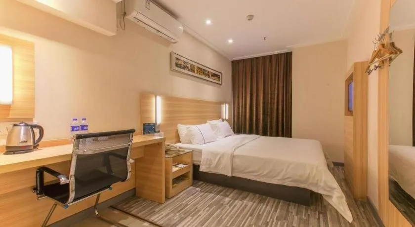 Bed in City Comfort Inn Wuhan Rui'an Street Metro Station