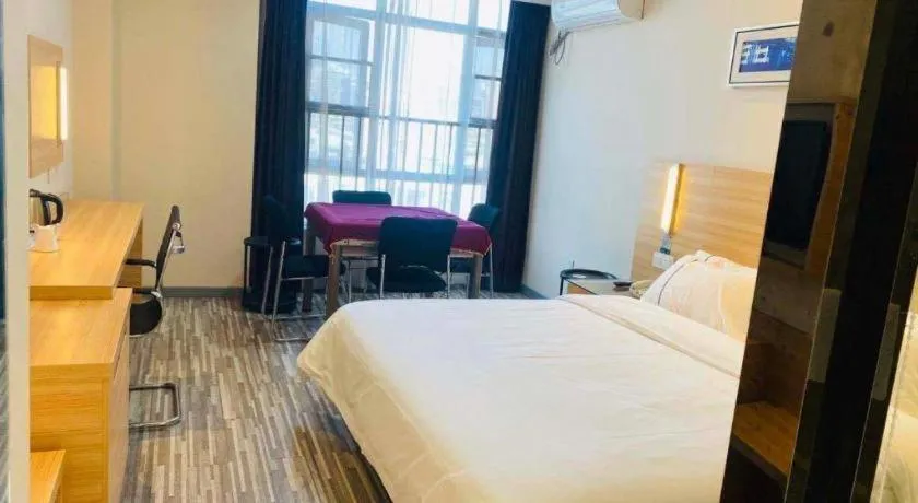 Bed in City Comfort Inn Wuhan Rui'an Street Metro Station