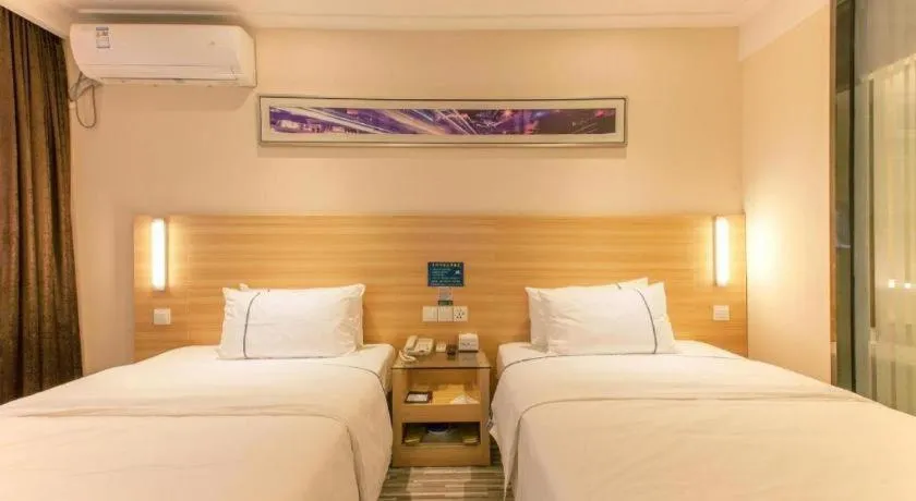 Bed in City Comfort Inn Wuhan Rui'an Street Metro Station