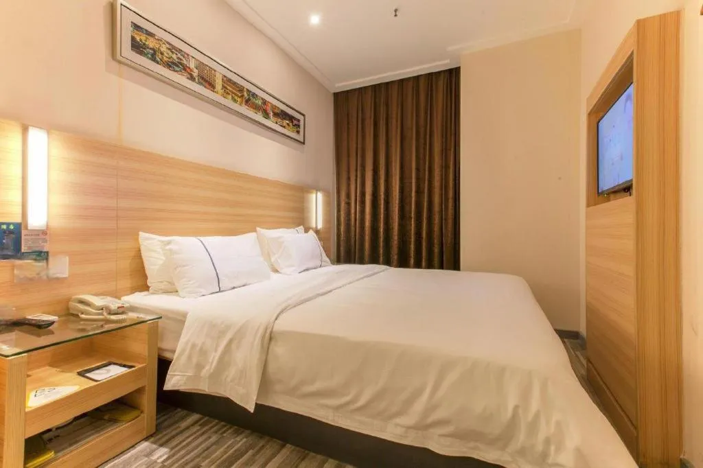 Bed in City Comfort Inn Wuhan Rui'an Street Metro Station