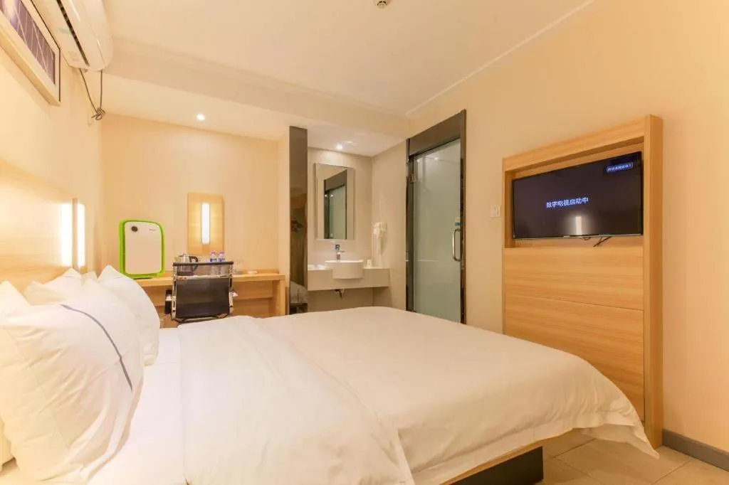 Bed in City Comfort Inn Wuhan Rui'an Street Metro Station