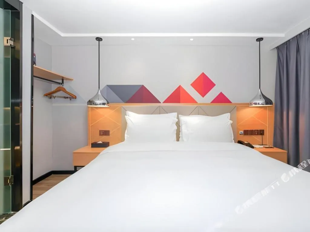 Bed in Borrman Hotel Zhuhai Gongbei Port Fuhuali Light Rail