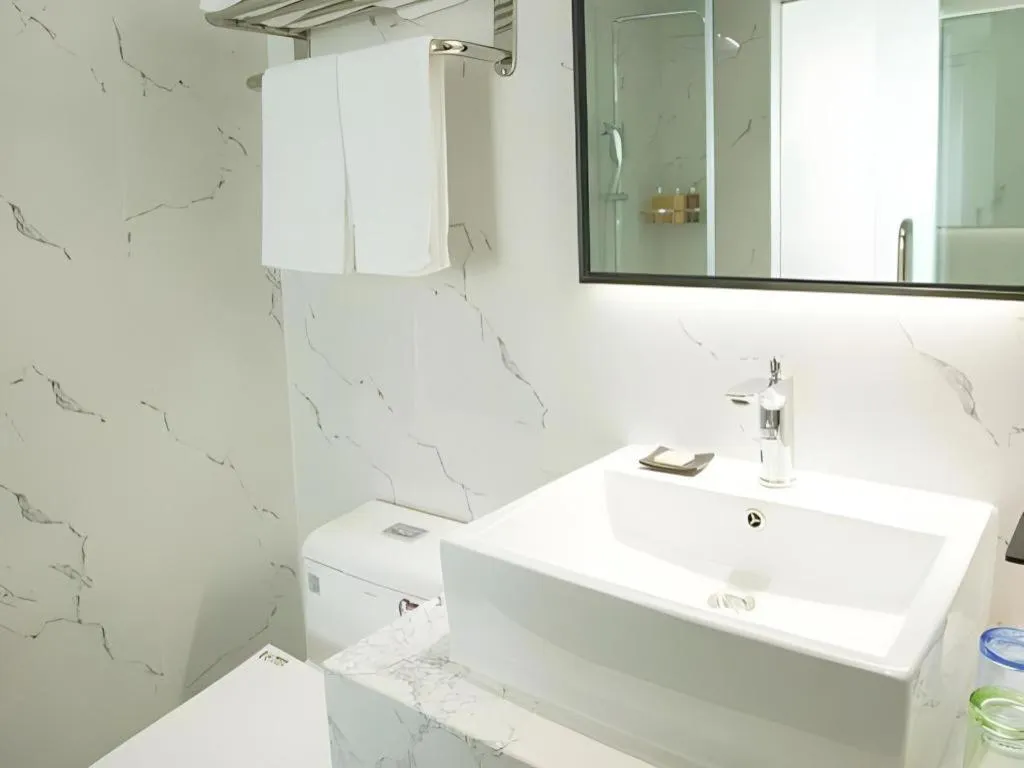 Borrman Hotel Zhuhai Gongbei Port Fuhuali Light Rail