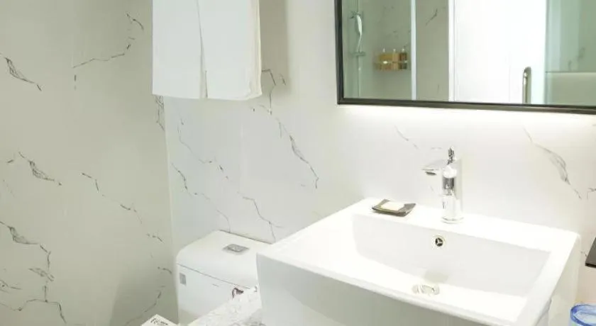 Borrman Hotel Zhuhai Gongbei Port Fuhuali Light Rail