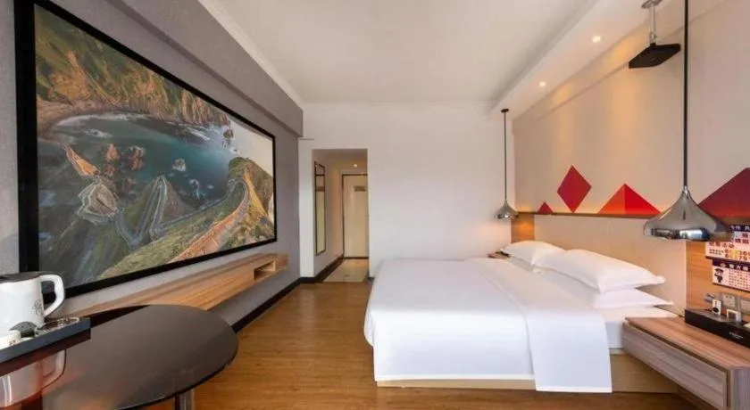 Bed in Borrman Hotel Zhuhai Gongbei Port Fuhuali Light Rail