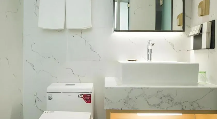 Borrman Hotel Zhuhai Gongbei Port Fuhuali Light Rail