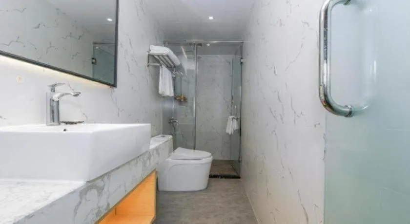 Borrman Hotel Zhuhai Gongbei Port Fuhuali Light Rail