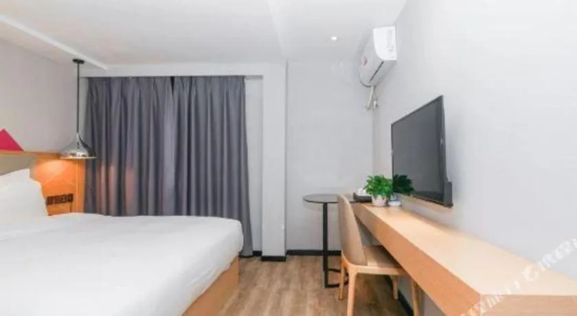 Bed in Borrman Hotel Zhuhai Gongbei Port Fuhuali Light Rail