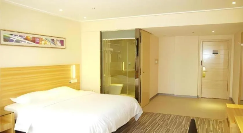 Bed in City Comfort Inn Qianjiang Longxiacheng