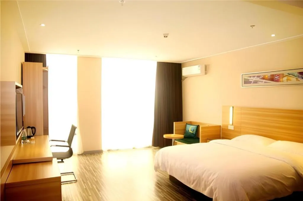 Bed in City Comfort Inn Qianjiang Longxiacheng