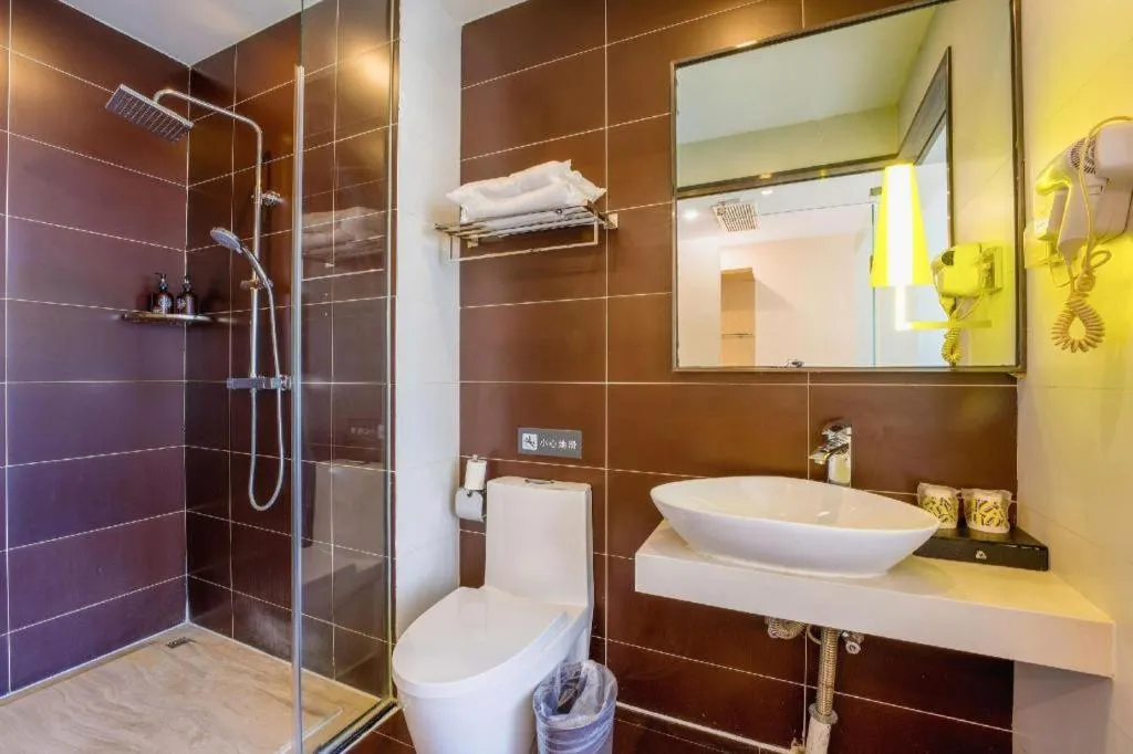 IU Hotel Taiyuan Changfeng West Street The Mixc