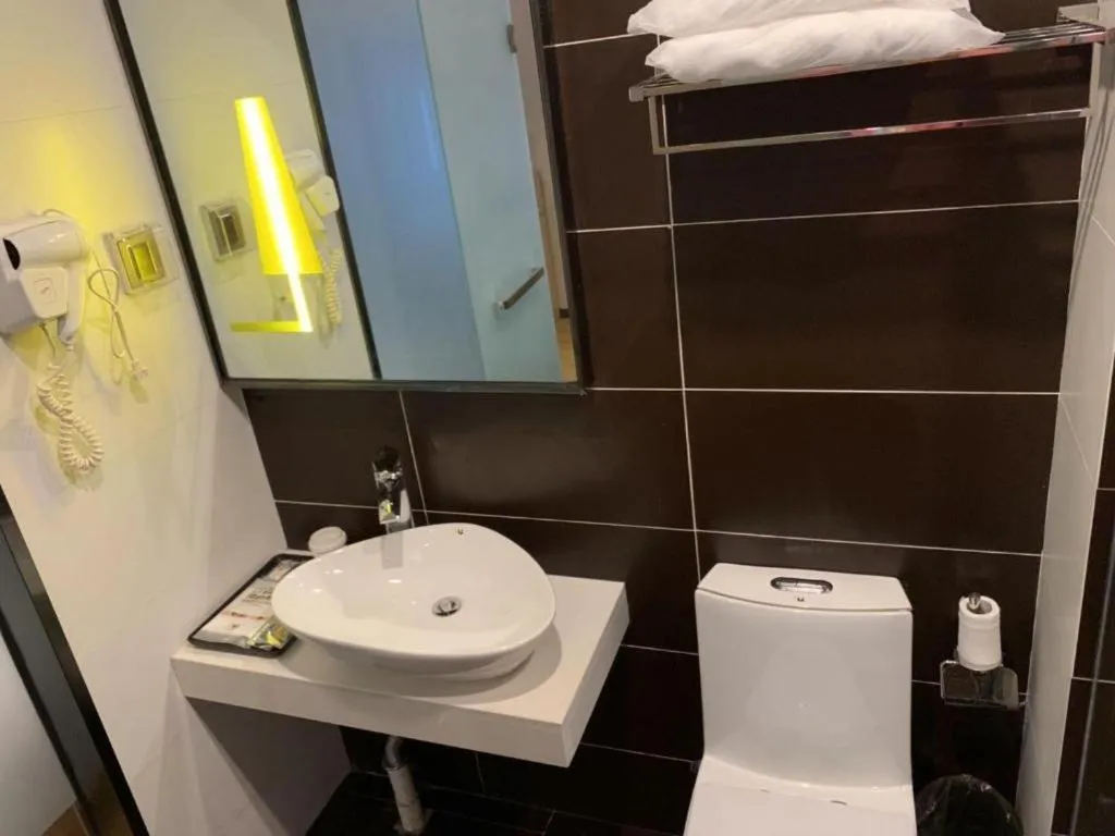 IU Hotel Taiyuan Changfeng West Street The Mixc