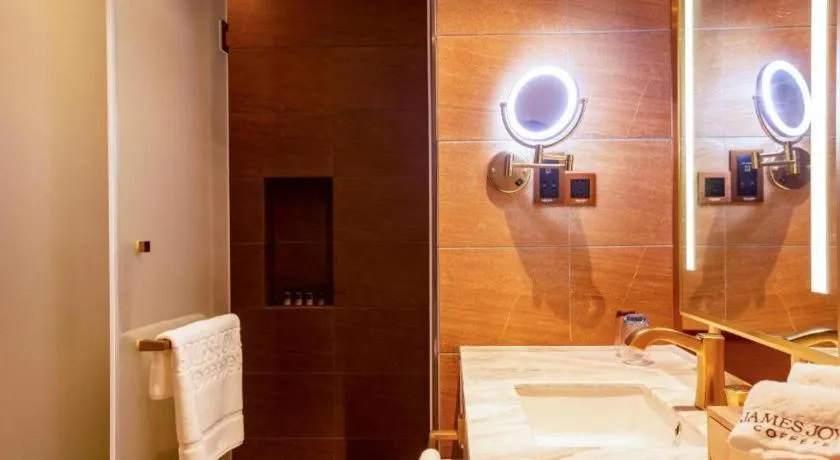 James Joyce Coffetel· Yinchuan International Exhibition Center Wanda Square Qinshui Street