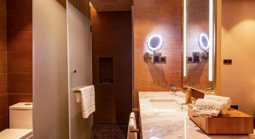 James Joyce Coffetel· Yinchuan International Exhibition Center Wanda Square Qinshui Street