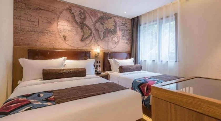 Bed in James Joyce Coffetel Beijing Station