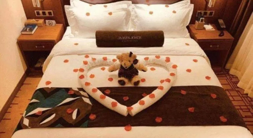 Bed in James Joyce Coffetel Beijing Station