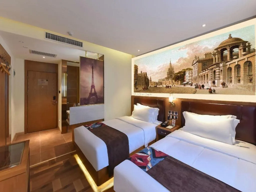 Bed in James Joyce Coffetel Beijing Station