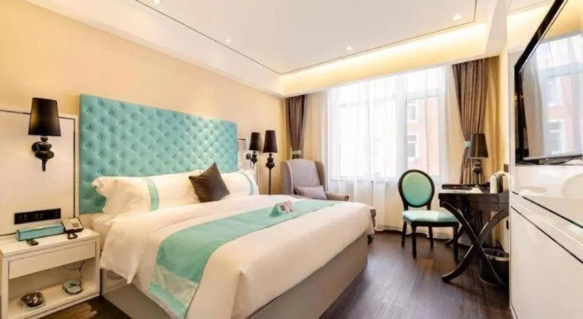 Bed in Xana Hotelle· Dalian Software Park University of Technology