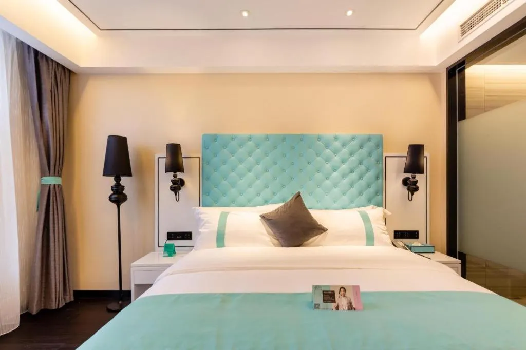 Bed in Xana Hotelle· Dalian Software Park University of Technology